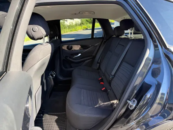 Mercedes-Benz GLC 300 e 4Matic 18