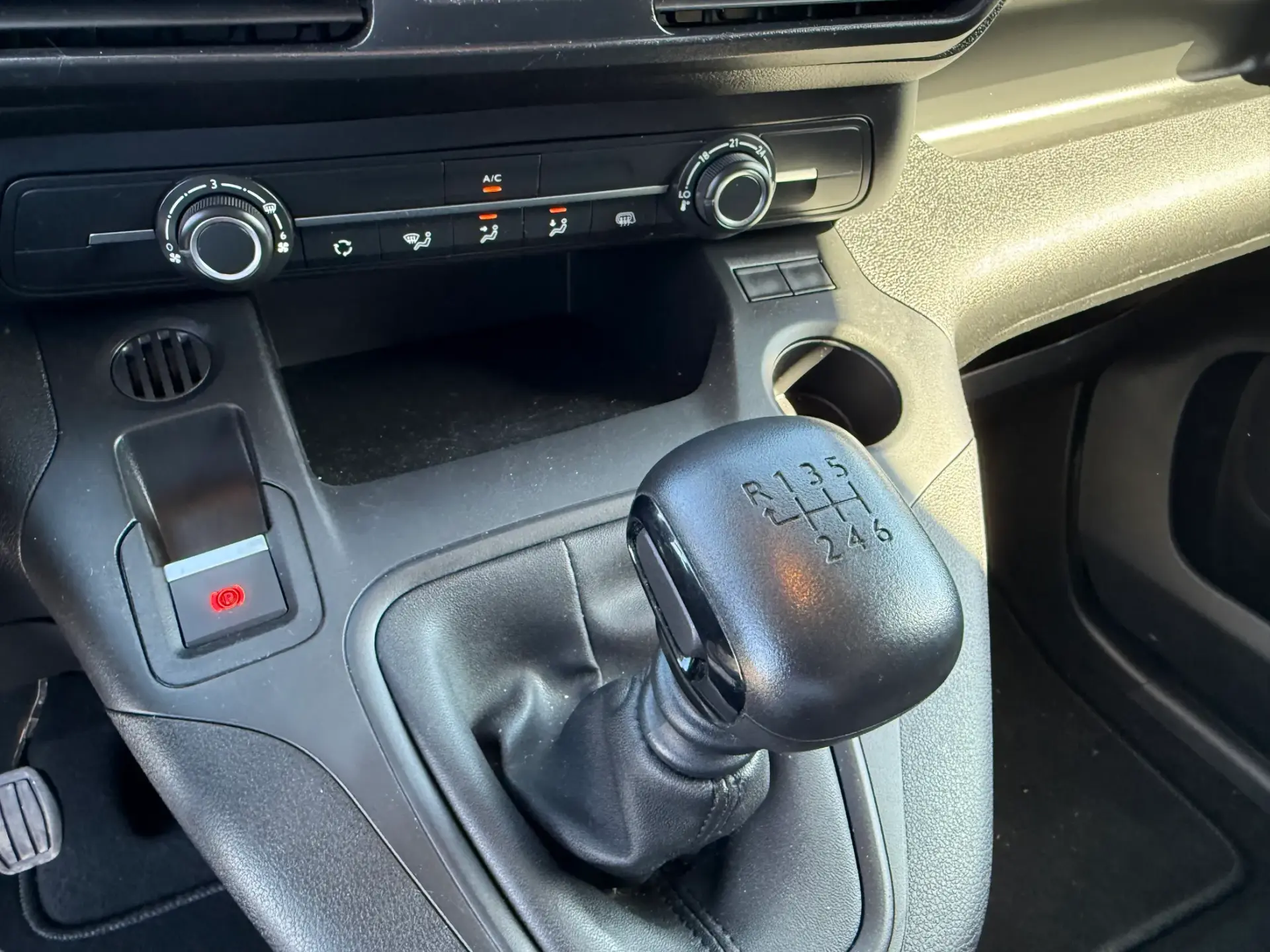 Peugeot Partner 1.5 BlueHDi Longa 18