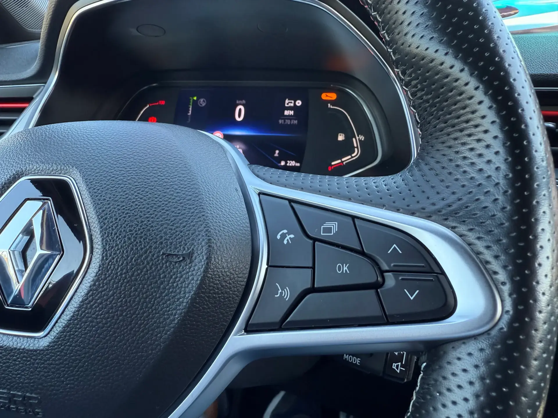 Renault Captur 1.0 TCe RS Line 19