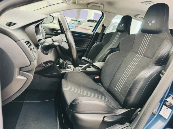 Renault Mégane 1.5 Blue dCi GT Line 9