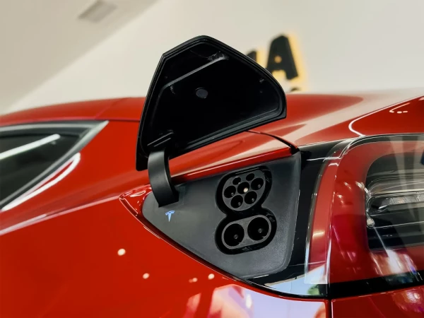 Tesla Model 3 Tração Traseira 8