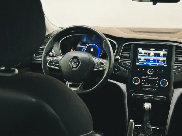 Renault Mégane 1.5 Blue dCi Intens EDC 9