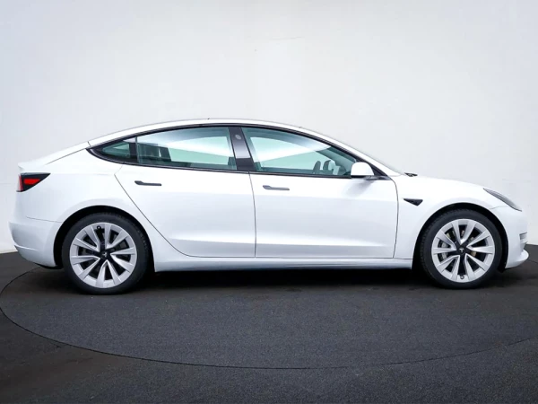 Tesla Model 3 Long-Range Dual Motor AWD 4