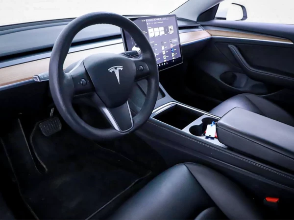 Tesla Model 3 Long-Range Dual Motor AWD 9