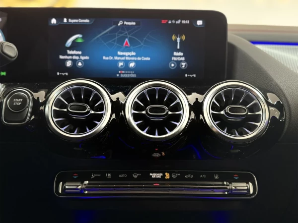 Mercedes-Benz EQA 250 AMG Line 11