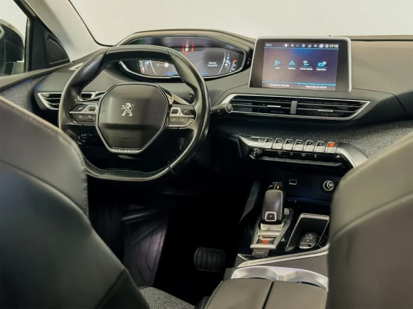 Peugeot 5008 1.5 BlueHDi Allure EAT8 7