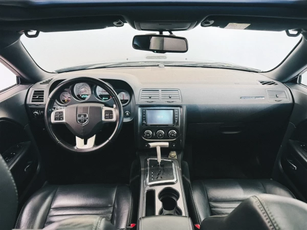 Dodge Challenger 9