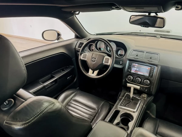 Dodge Challenger 7