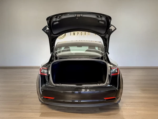 Tesla Model 3 Long-Range Dual Motor AWD 5