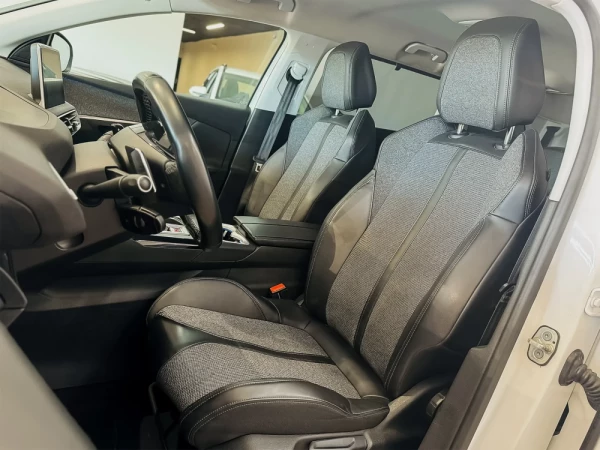 Peugeot 5008 1.5 BlueHDi Allure EAT8 8