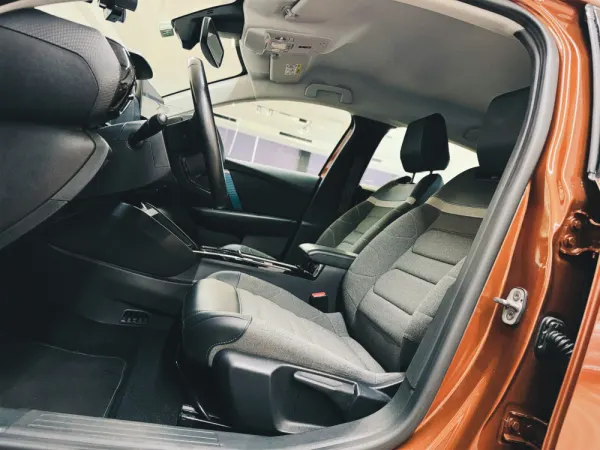 Citroën e-C4 50 kWh Shine 12