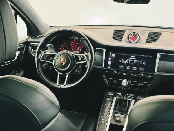 Porsche Macan Spirit 13