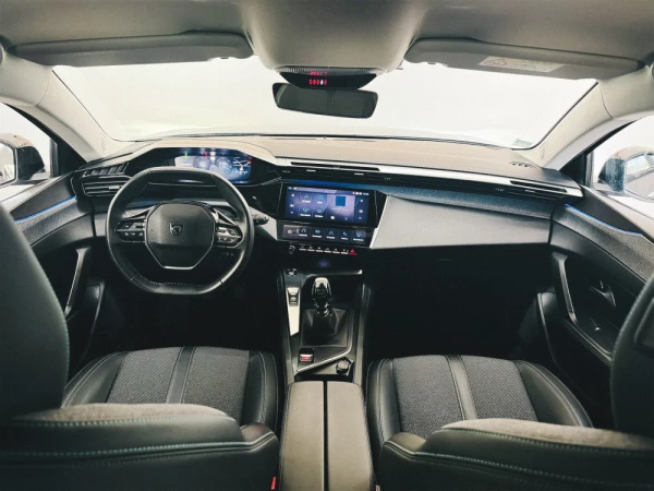 Peugeot 308 SW 1.5 BlueHDi Allure Pack 8