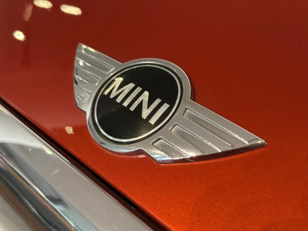 MINI Cabrio Cooper D 11