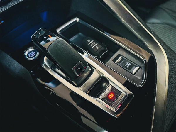 Peugeot 5008 1.5 BlueHDi Allure Pack EAT8 12