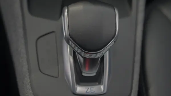 Renault Zoe (s/ Bateria) Z.E. 50 INTENS 9