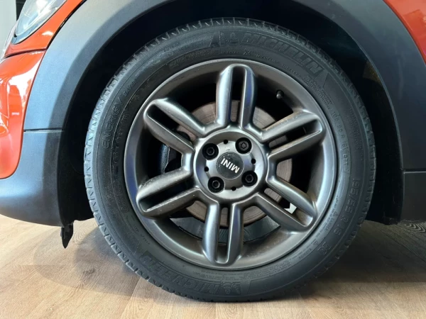MINI Cabrio Cooper D 8