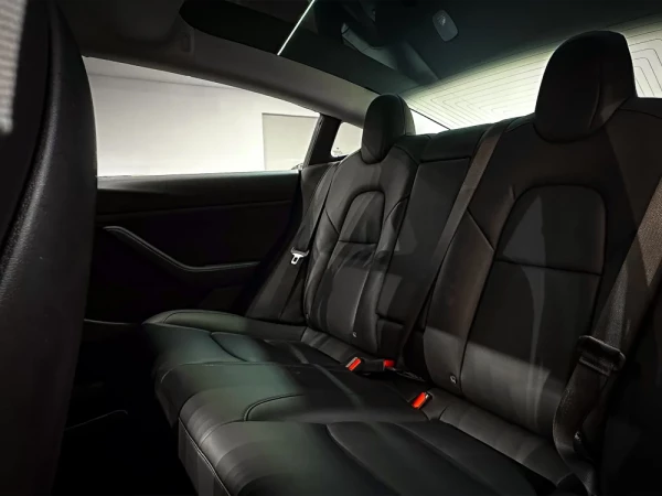 Tesla Model 3 Standard RWD Plus 11