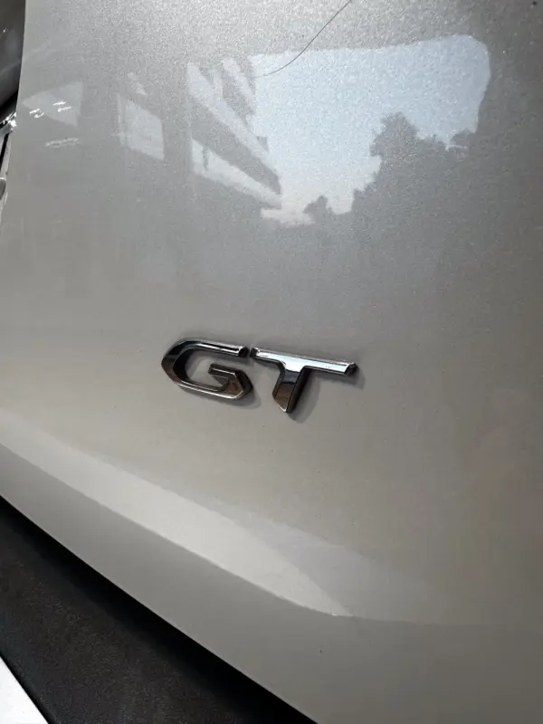 Peugeot e-2008 GT 17