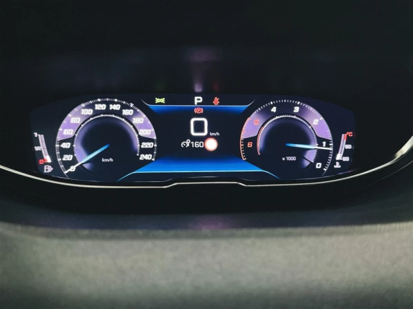 Peugeot 5008 1.5 BlueHDi Allure Pack EAT8 14