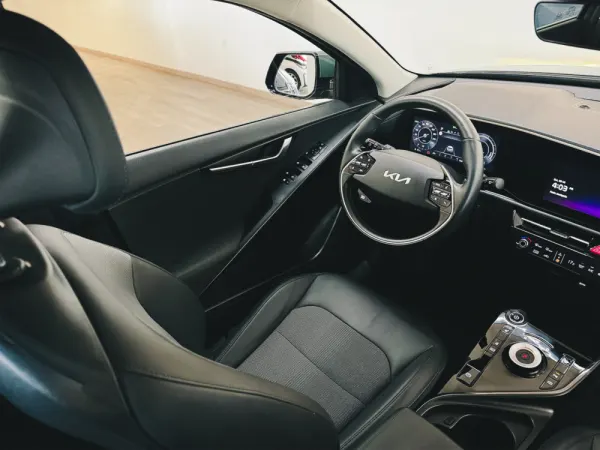 Kia Niro EV 64kWh Drive 8