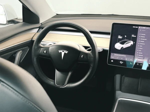 Tesla Model 3 Tração Traseira 11