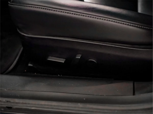 Tesla Model 3 Long-Range Dual Motor AWD 14