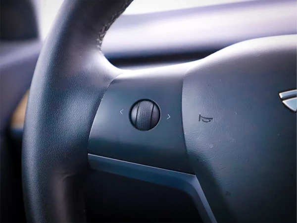 Tesla Model 3 Standard Range Plus RWD 4