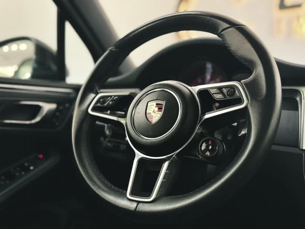 Porsche Macan Spirit 8