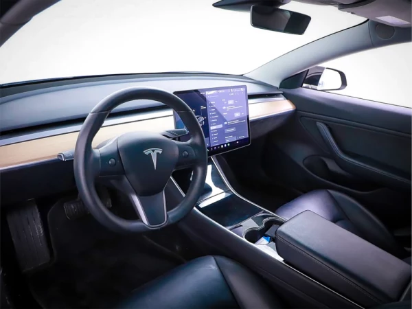 Tesla Model 3 Standard Range Plus RWD 6