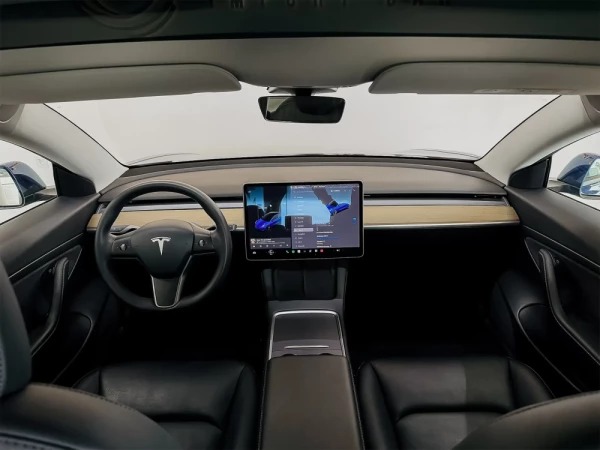 Tesla Model 3 Standard Range Plus RWD 7