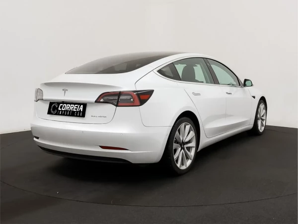 Tesla Model 3 Long-Range Dual Motor AWD 2
