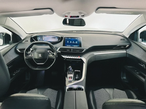 Peugeot 5008 1.5 BlueHDi Allure EAT8 14