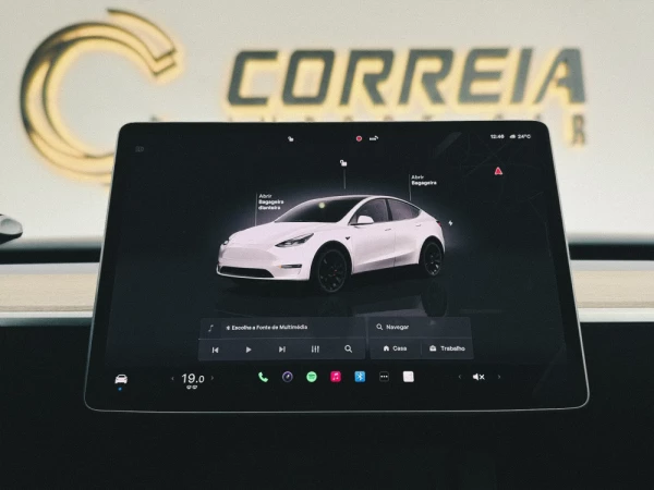 Tesla Model Y Performance Tração Integral 11