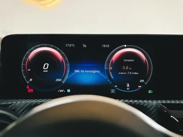 Mercedes-Benz CLA 180 14