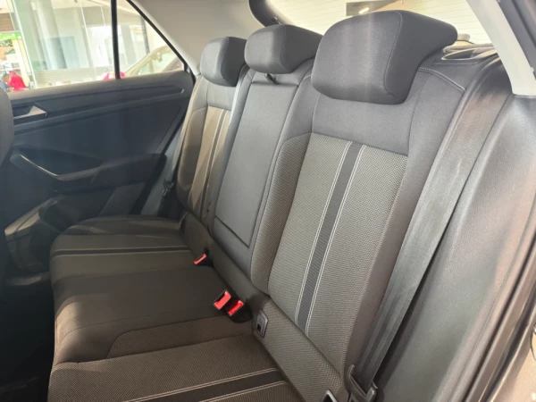 Volkswagen T-Roc 1.0 TSI Style 7