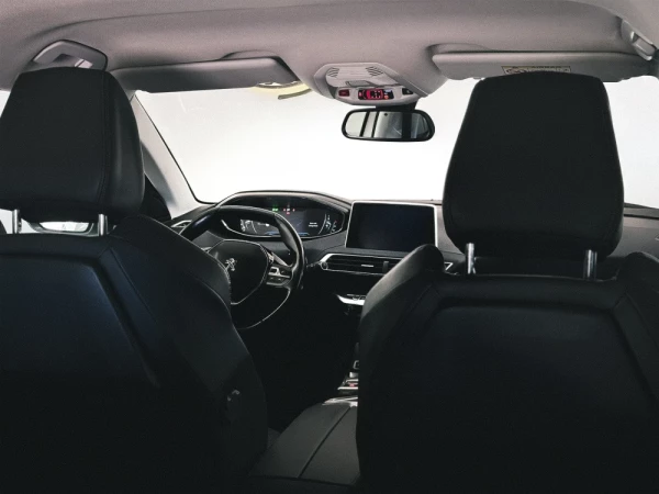 Peugeot 5008 1.5 BlueHDi Allure EAT8 13