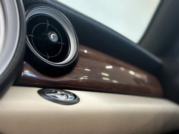 MINI Cabrio Cooper D 31