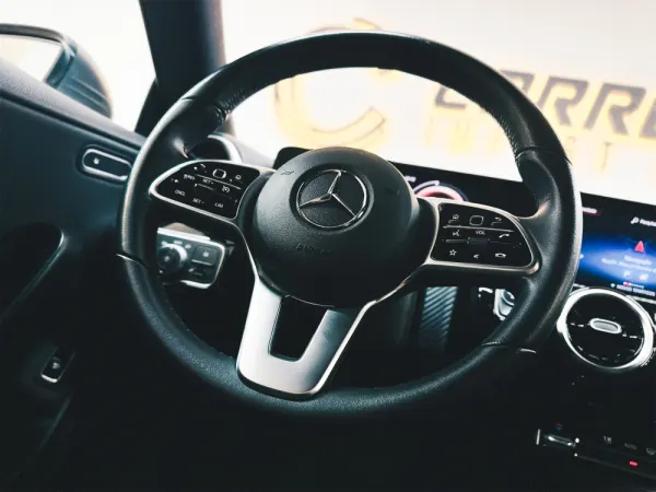 Mercedes-Benz CLA 180 11