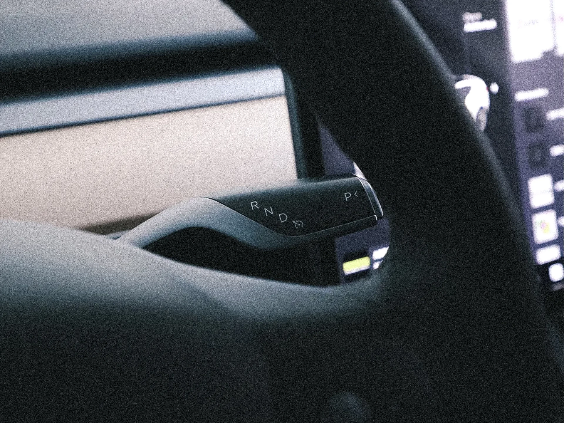Tesla Model 3 Long-Range Dual Motor AWD 19