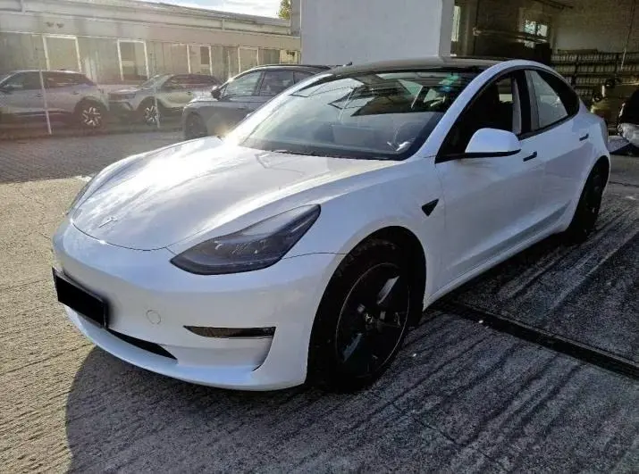 Tesla Model 3 Premium Long Range RWD 3