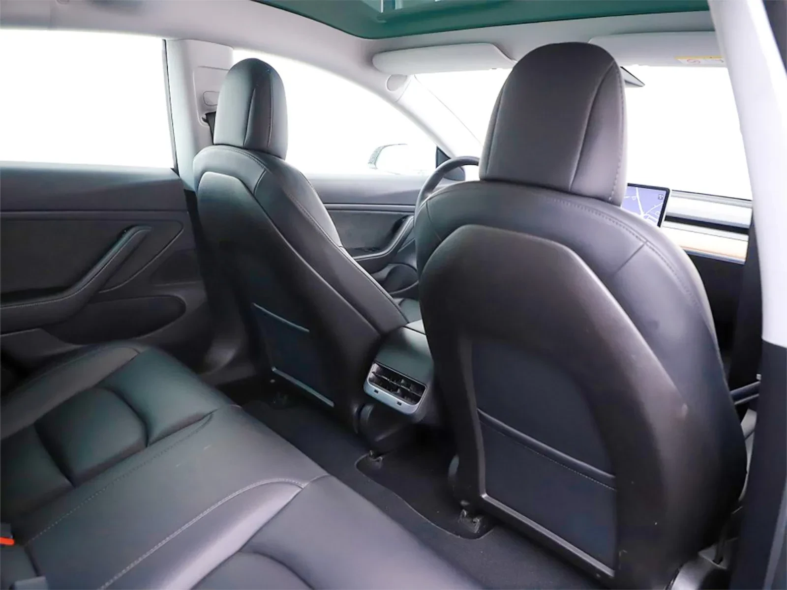 Tesla Model 3 Long-Range Dual Motor AWD 23