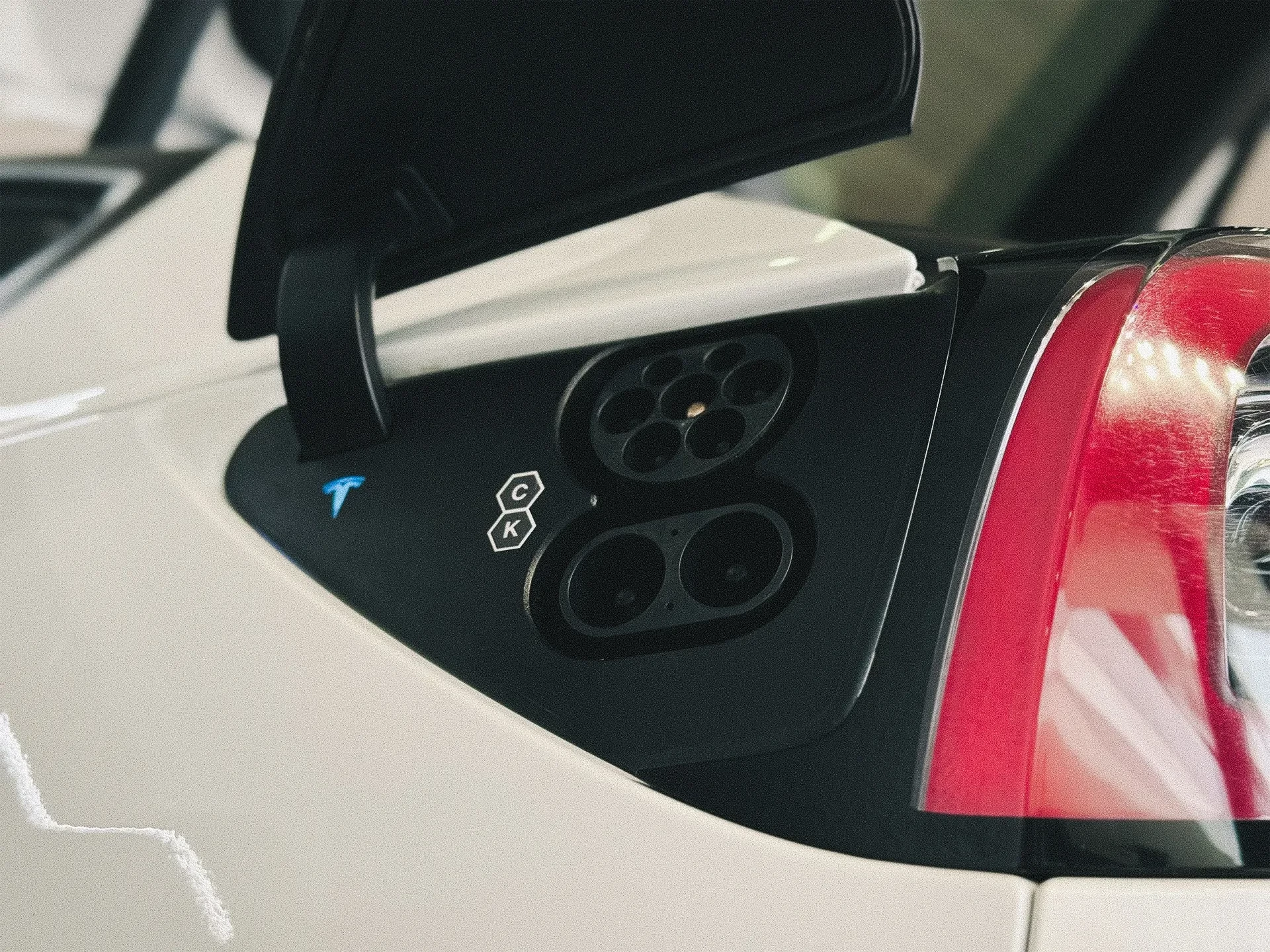 Tesla Model Y Performance Tração Integral 17