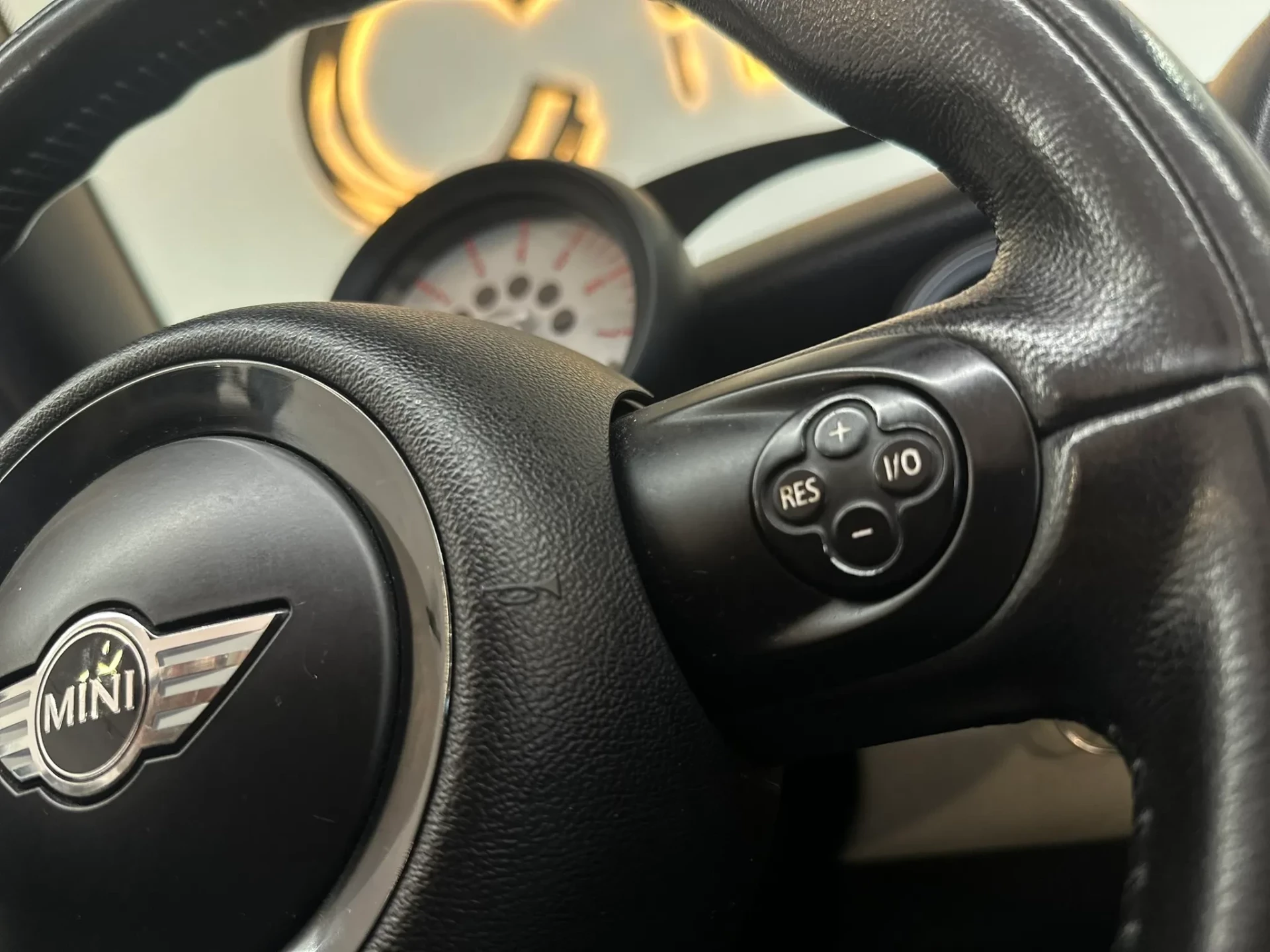 MINI Cabrio Cooper D 23