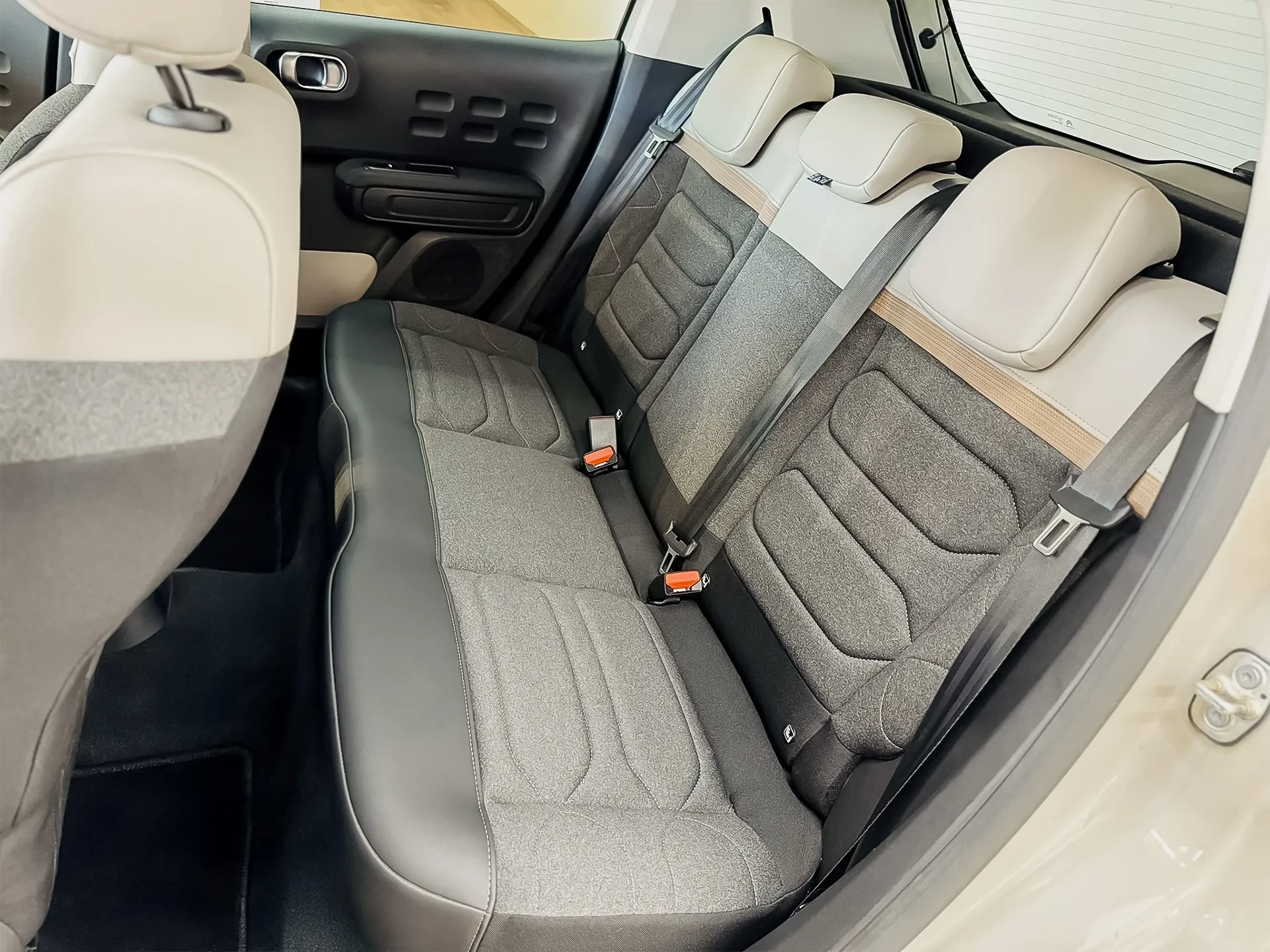 Citroën C3 1.2 PureTech Shine Pack EAT6 13