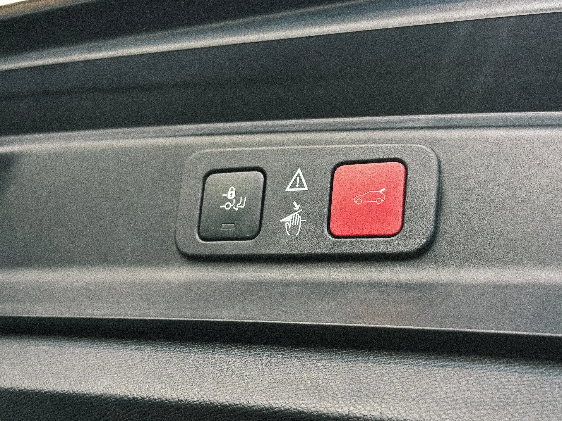 Peugeot 5008 1.5 BlueHDi Allure EAT8 11