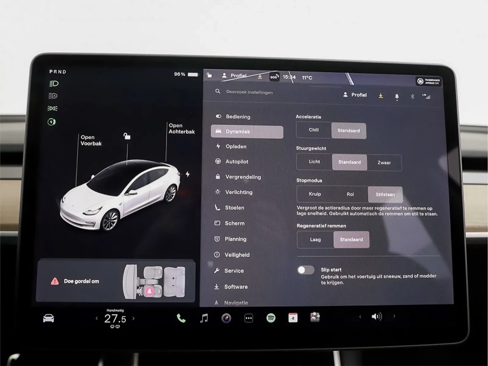Tesla Model 3 Long-Range Dual Motor AWD 17