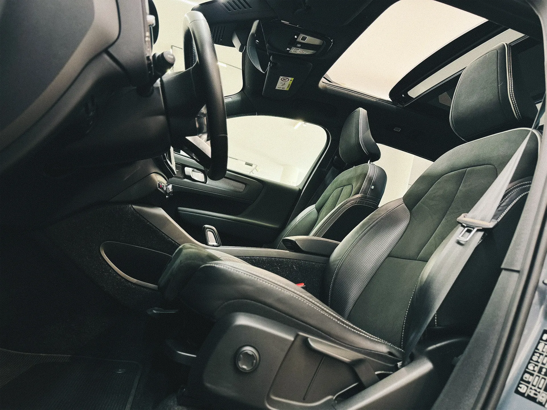 Volvo XC 40 Recharge Twin Ultimate 14