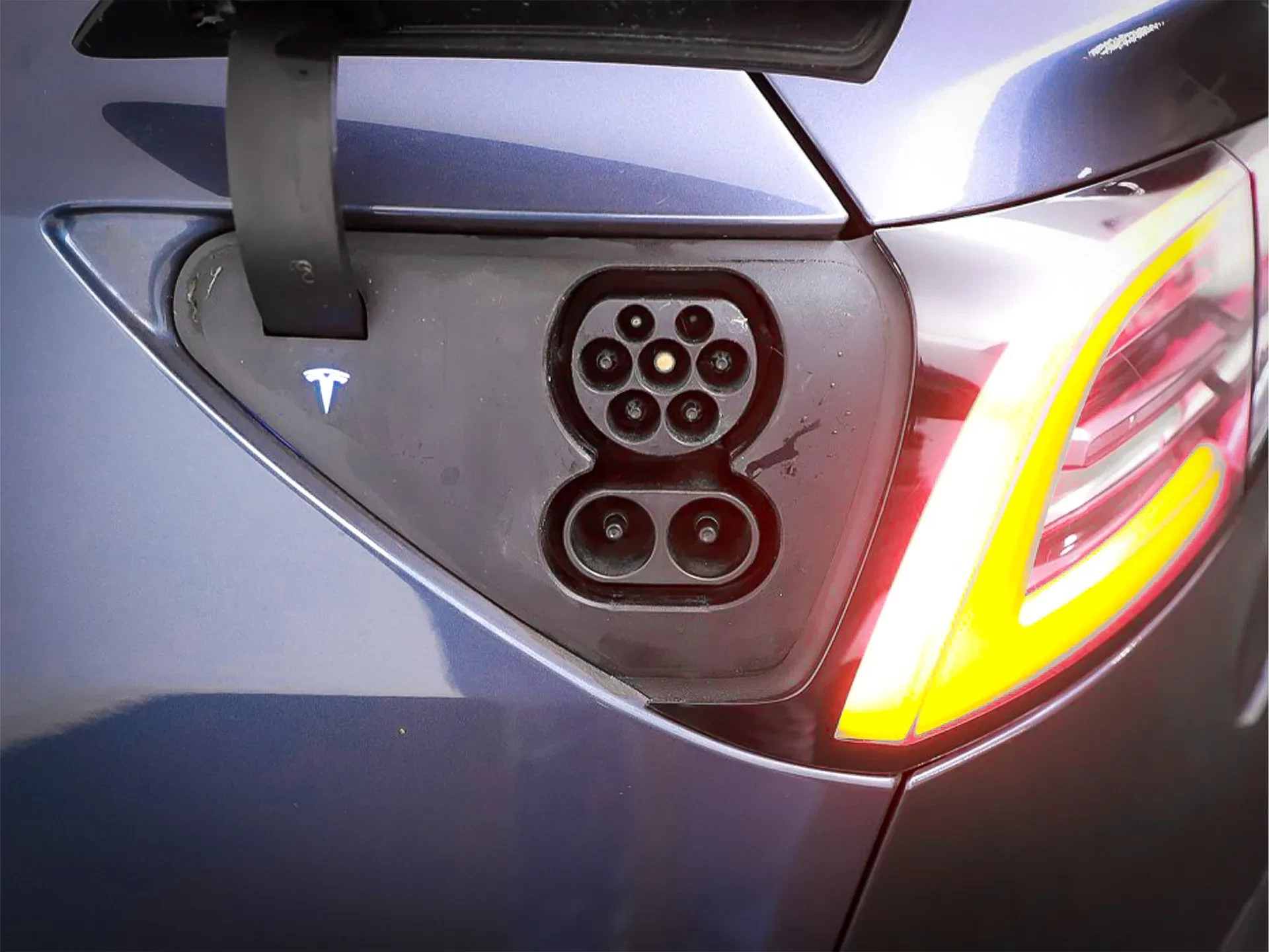 Tesla Model 3 Long-Range Dual Motor AWD 24