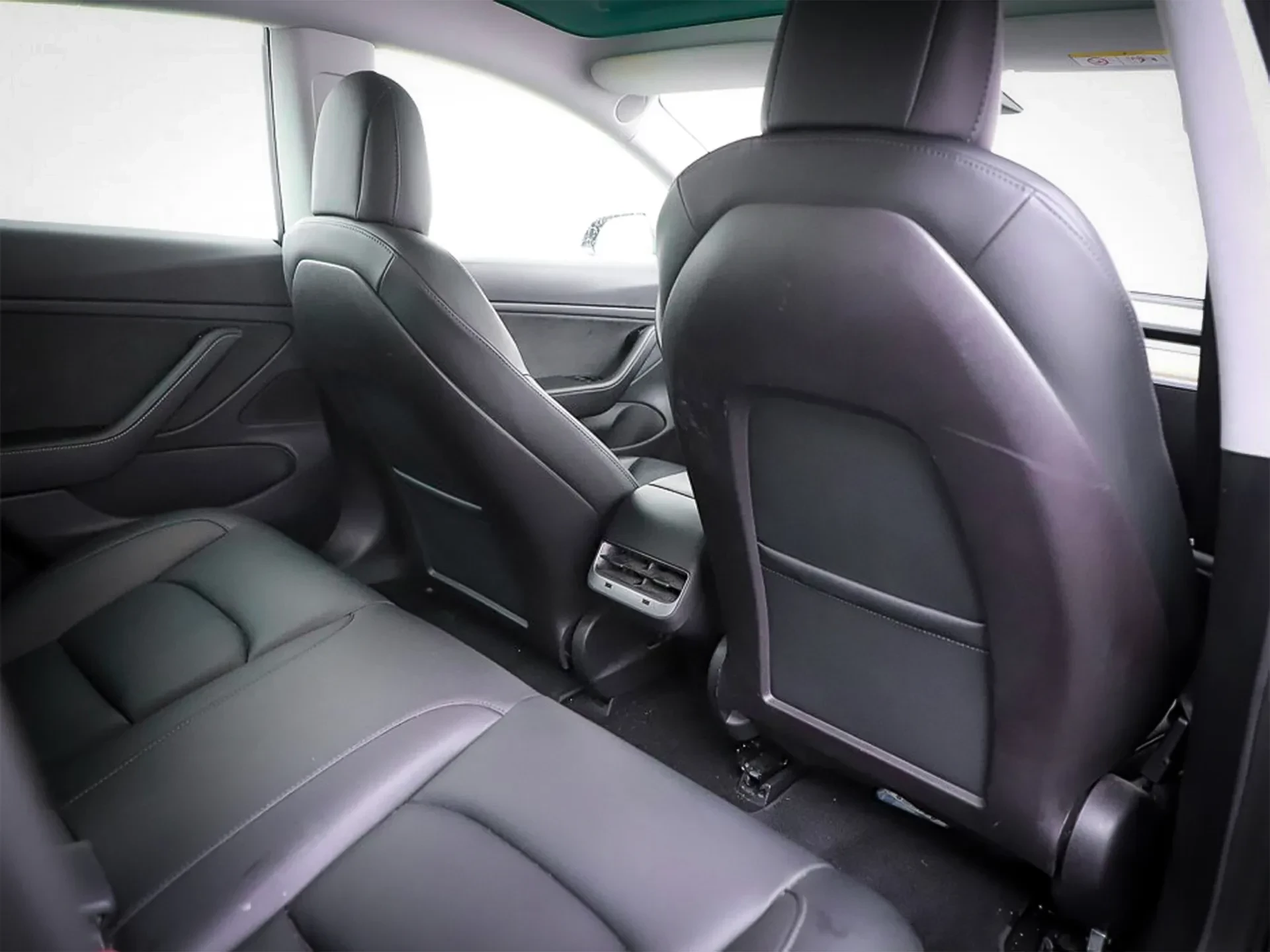 Tesla Model 3 Long-Range Dual Motor AWD 9